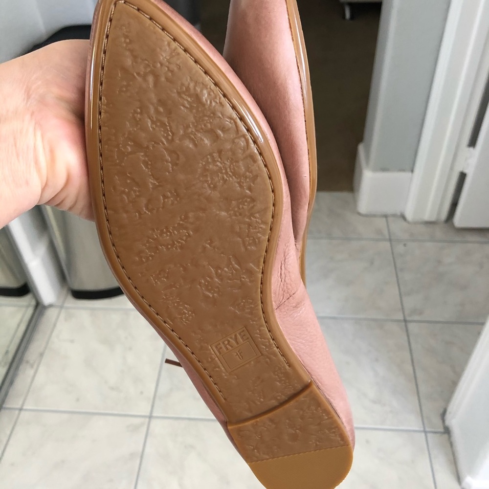Frye flats size 9.5